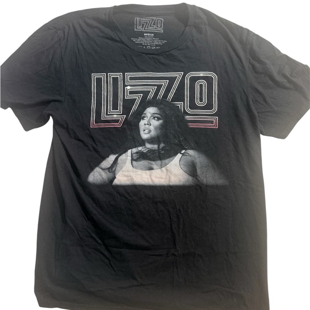 Lizzo “The Special Tour” 2023 Graphic T-Shirt Medium